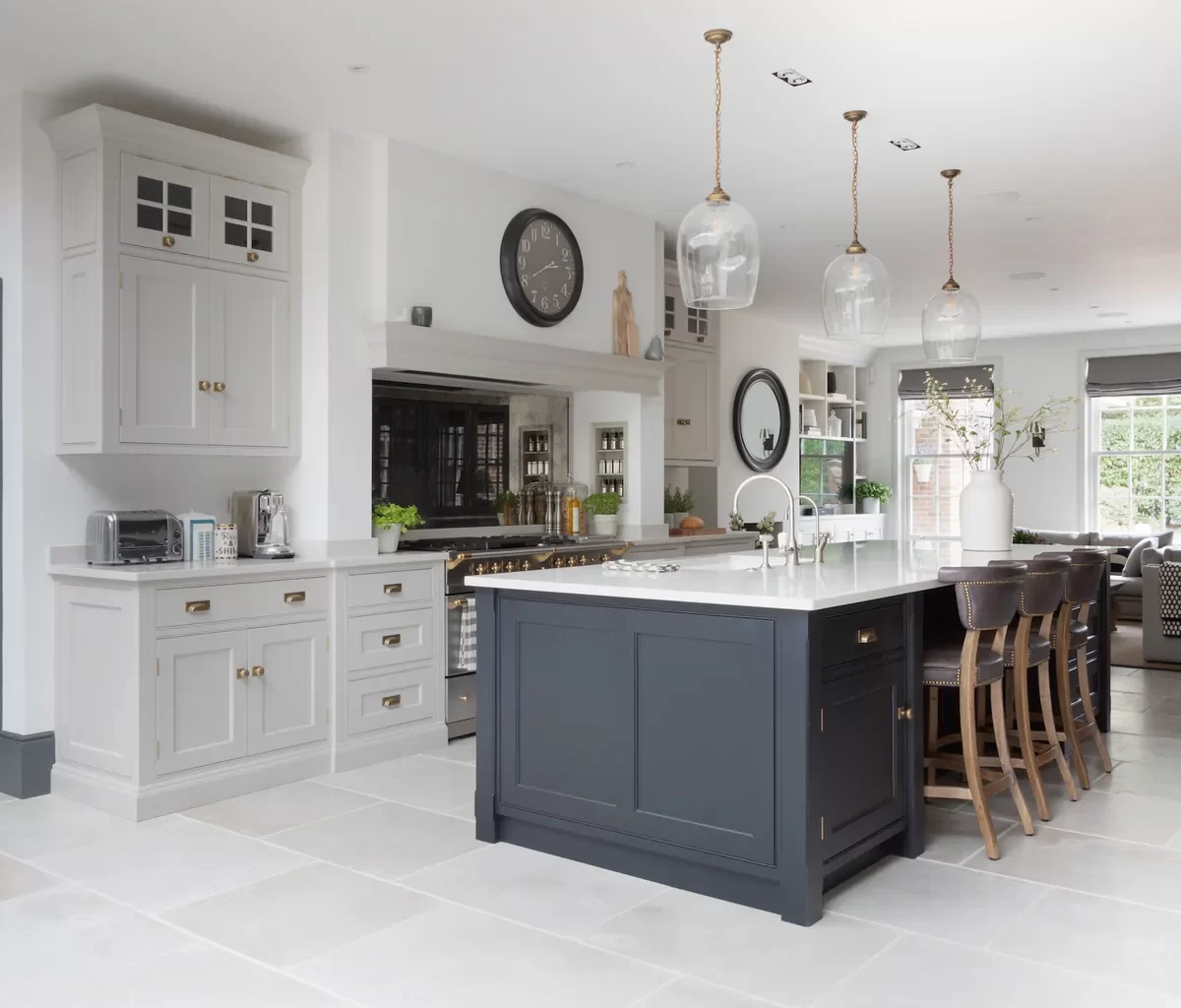 https___www.humphreymunson.co.uk_app_uploads_2023_11_Luxury-Kitchen-Weybridge-Humphrey-Munson-12